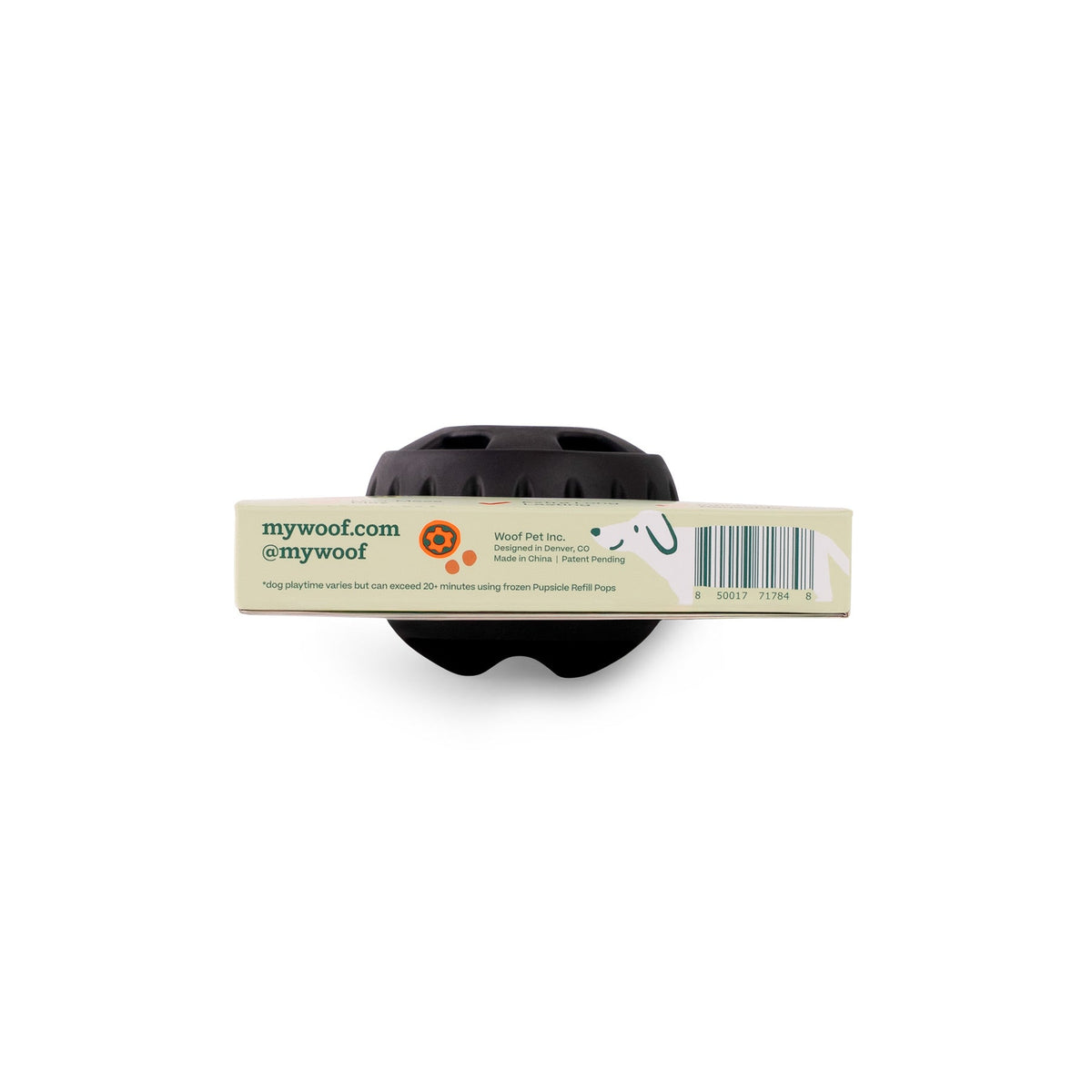 Hund kaut auf dem Woof Pupsicle Power Chewer